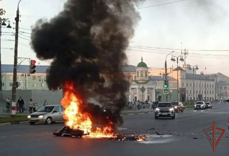 В Нижегородской области сотрудники Росгвардии оказали первую помощь гражданину, пострадавшему в ДТП
