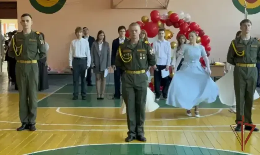 Отдельный батальон охраны и обеспечения Приволжского ордена Жукова округа Росгвардии принял участие в праздновании Дня знаний