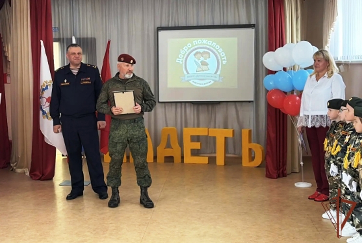 Нижегородские росгвардейцы приняли участие в торжественном открытии третьей кадетской группы «Гвардейская смена» (видео)