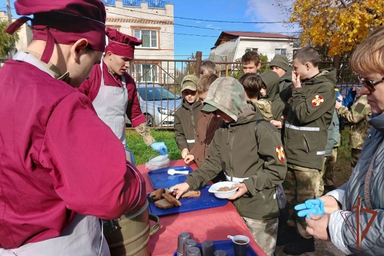 Росгвардейцы приняли участие в туристическом слёте «Кадетский рубеж: школа выживания и спасательных операций»